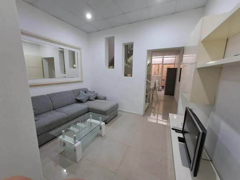 No18 Cospicua Villa