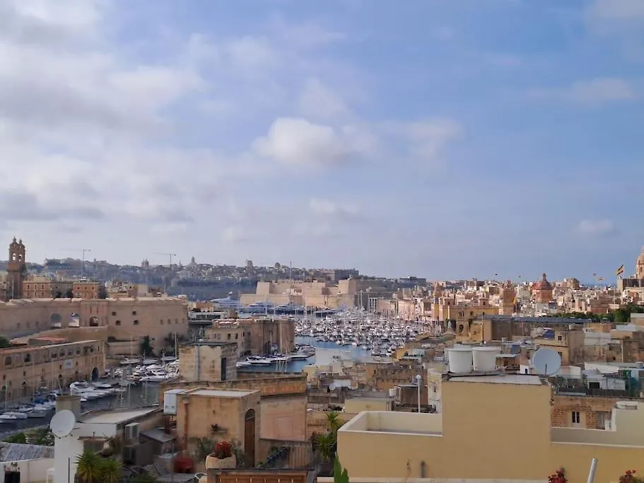 No18 Cospicua Villa
